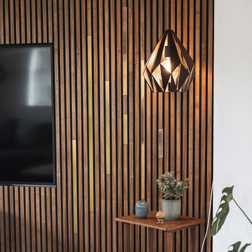 Image 4 of 5 in Covers gallery