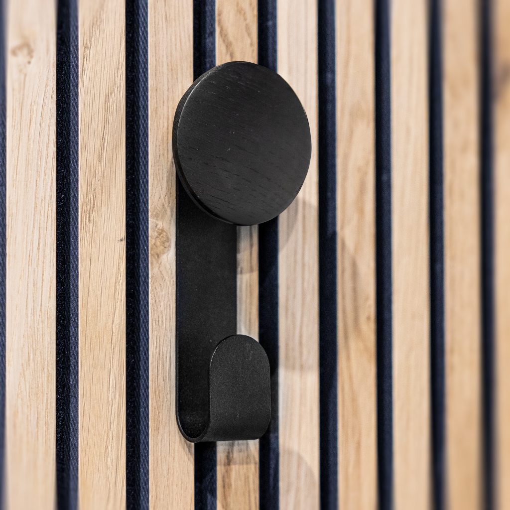 Image 5 of 7 in Create | Hangers gallery