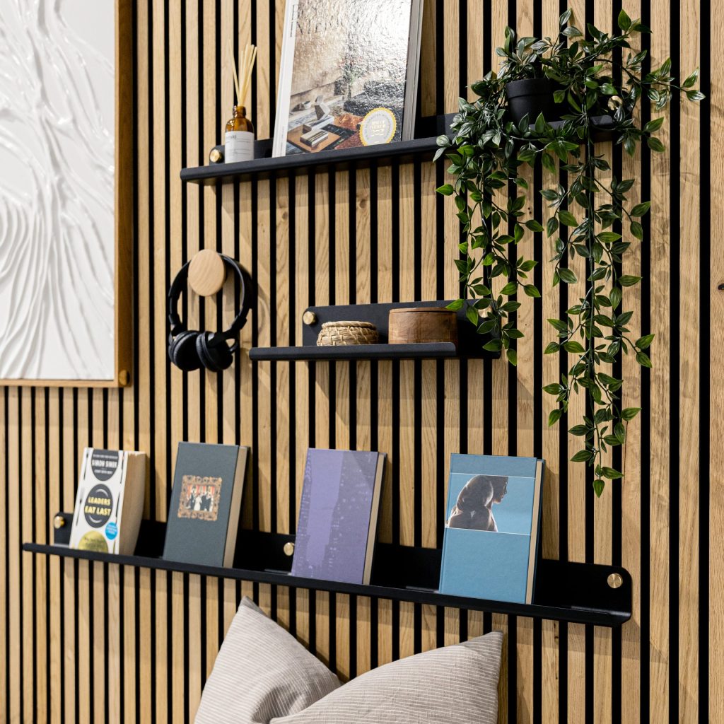 CREATE | Narrow Shelf for our wood slatwall
